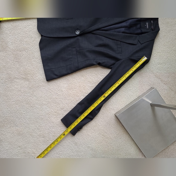 Beautiful Jones brand coat - Picture 3 of 5